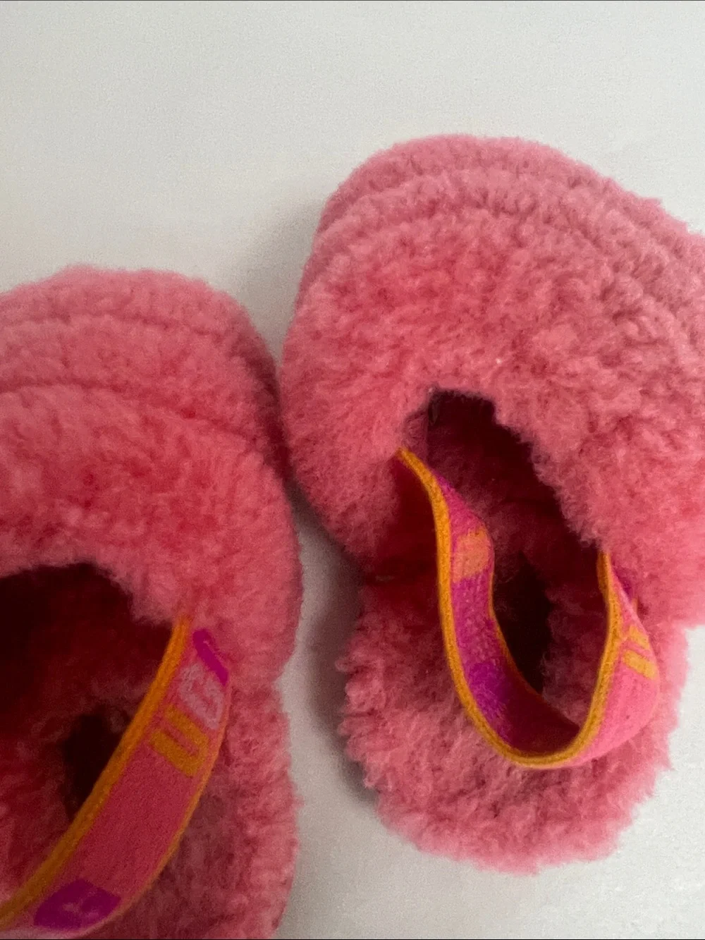 UGG Kids Coral Pink Fluff Slide Sandals Sz 6